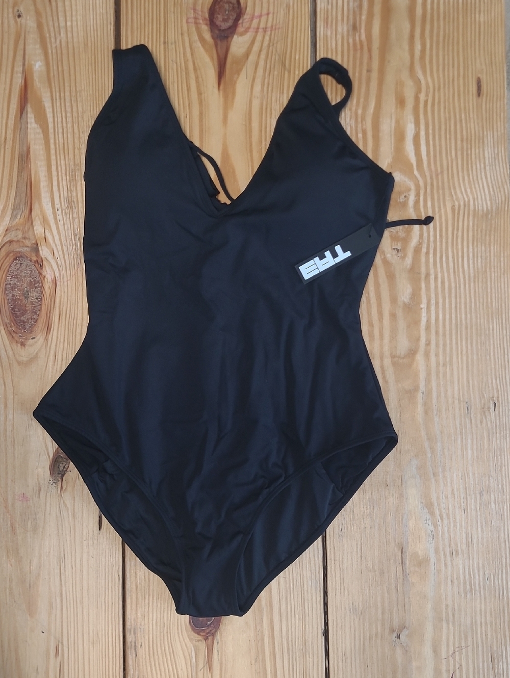 76. NWT  $175 STYLE PLUNGEY XL SHORT